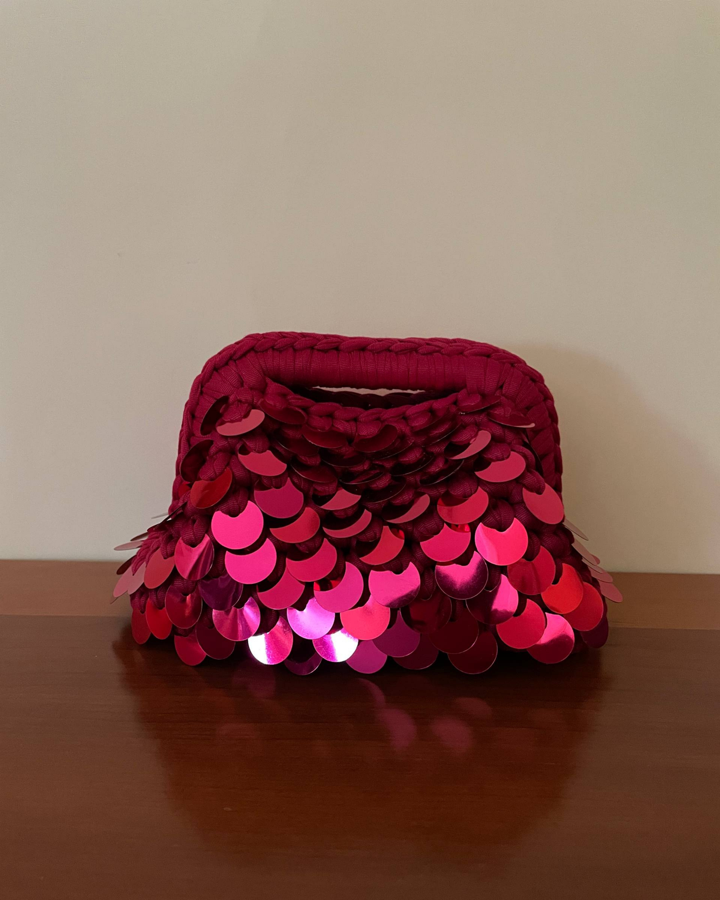 Borsa Crochet Handmade Bordeaux con Paillettes Ciliegia