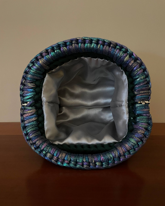 Borsa Crochet Handmade Verde Bottiglia Foderata con Inserti Multicolore e Manico Multicolore